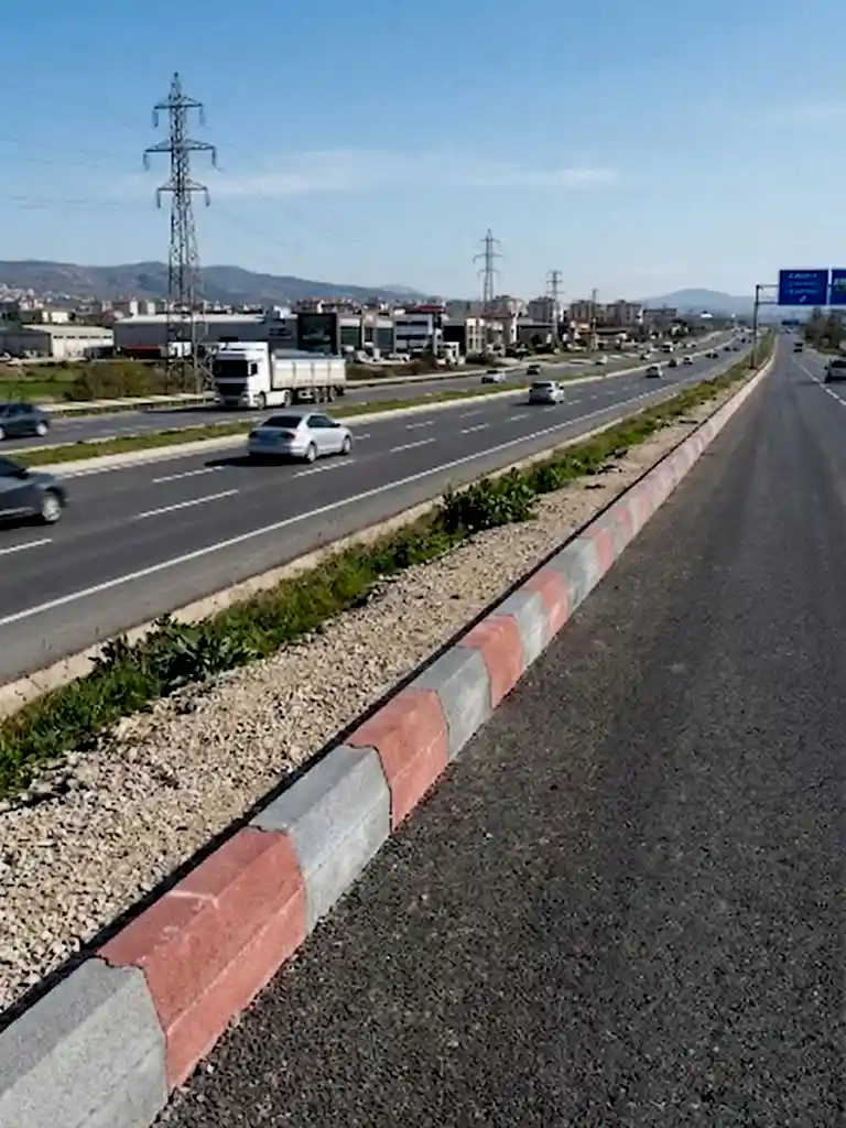 Geçmeli bordür 50x22x12 cm 3